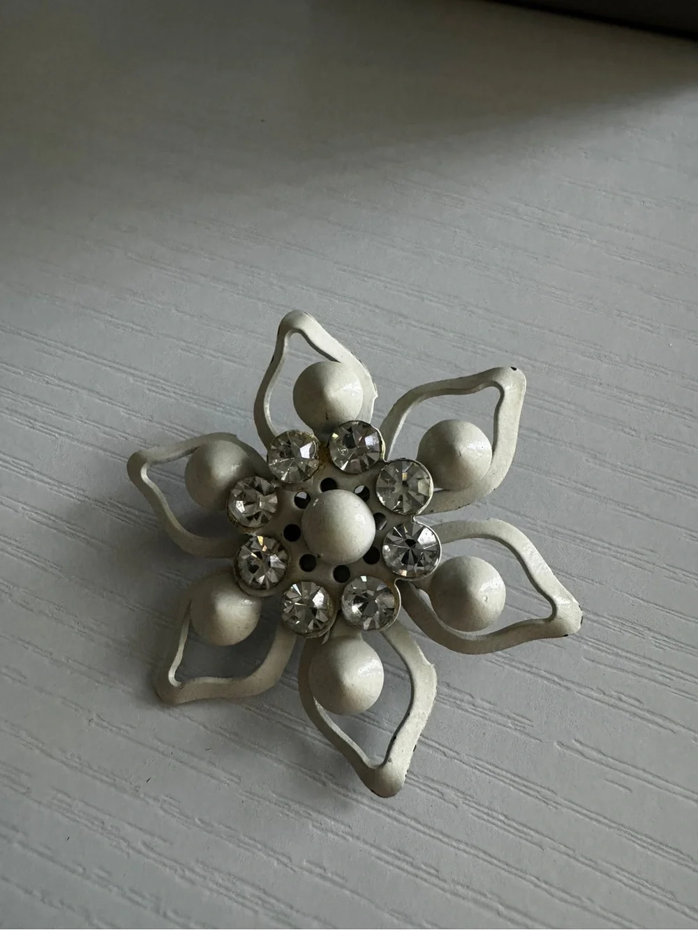 Vintage White Enamel Floral Brooch Pin, Rhinestone Accent Mod Starburst